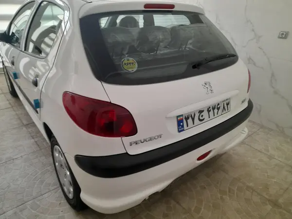 پژو 206