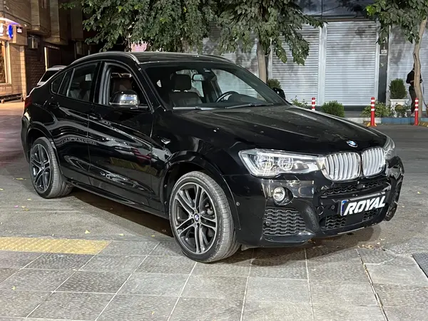 بی ام و X4