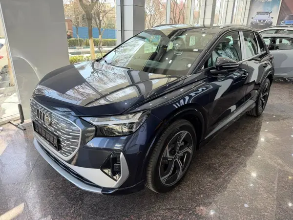 آئودی Q4 e-tron