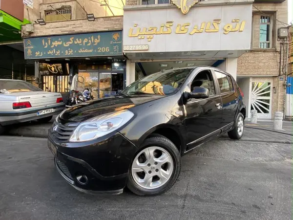 عکس رنو ساندرو