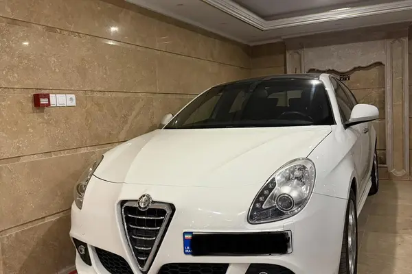 آلفارومئو جولیتا
