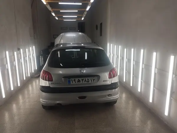 پژو 206