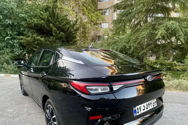 عکس کی ام سی eJ7