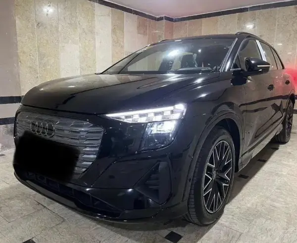عکس آئودی Q5 e-tron
