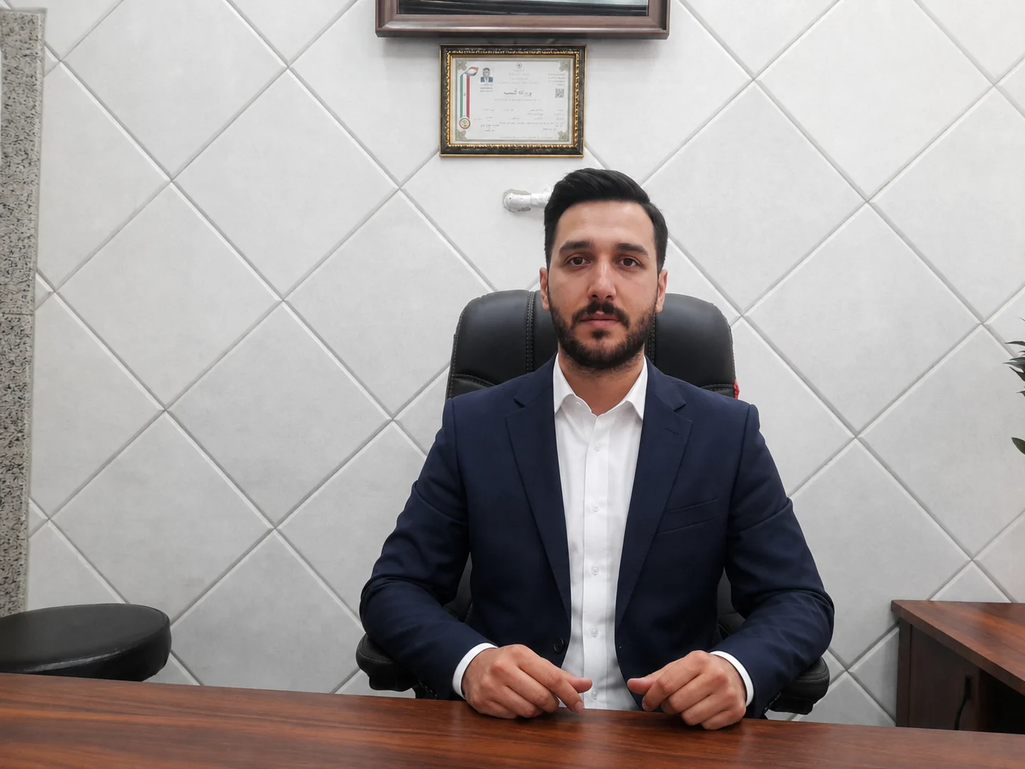 مدیر نمایشگاه اتوگالری اخلاقی