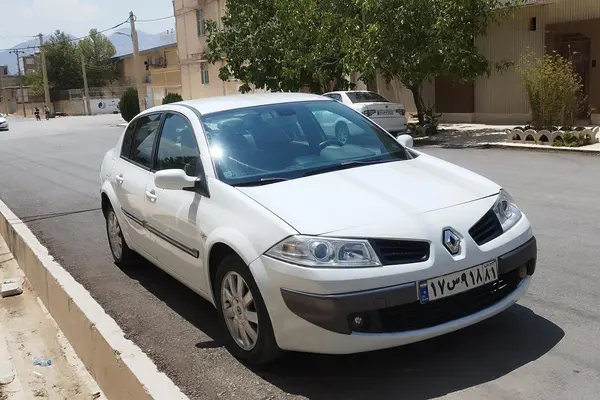 رنو مگان (مونتاژ)