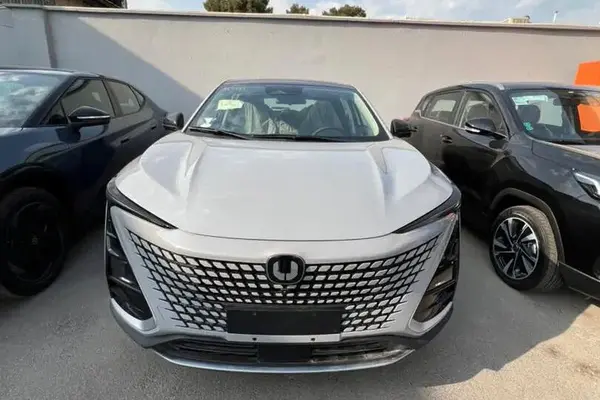 عکس چانگان UNI-T