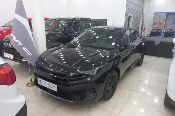 کی ام سی J7