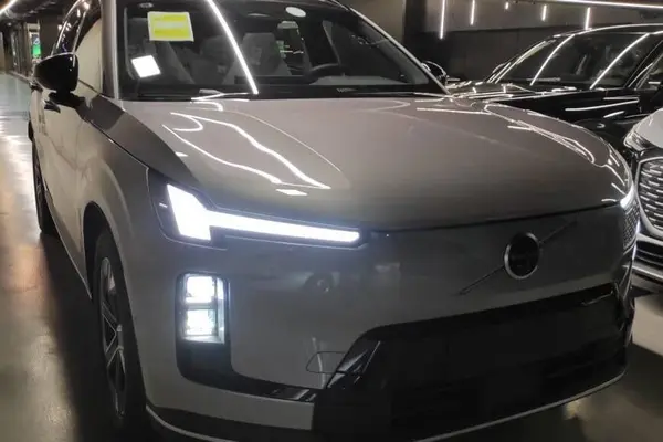 ولوو XC70