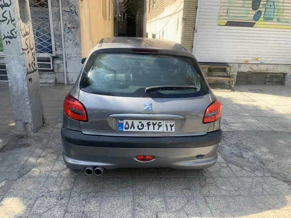 پژو 206