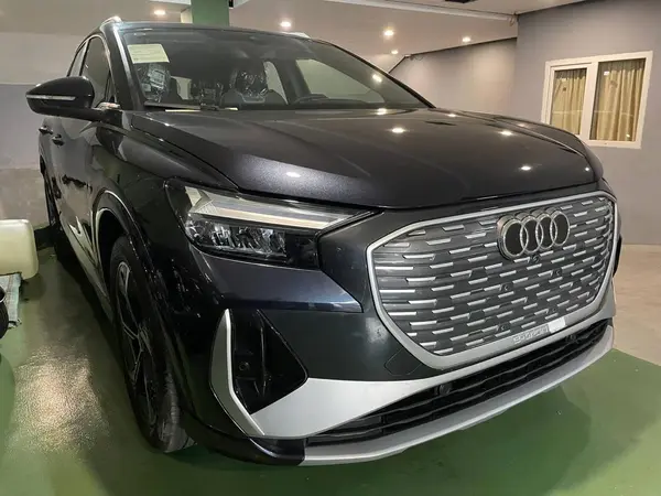 آئودی Q4 e-tron