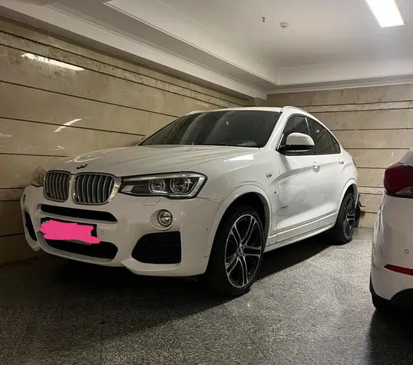 بی ام و X4
