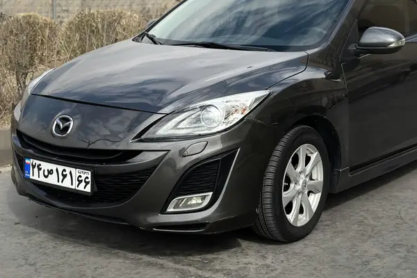 عکس مزدا 3 نیو صندوق دار