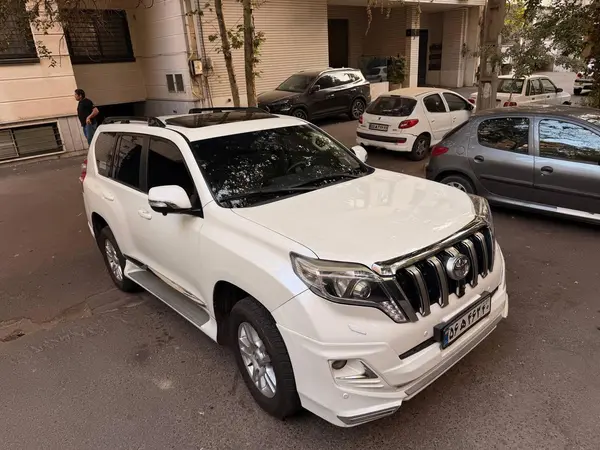 تویوتا پرادو  چهار در