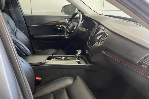 ولوو XC90