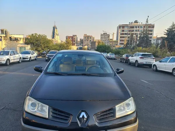 رنو مگان (مونتاژ)