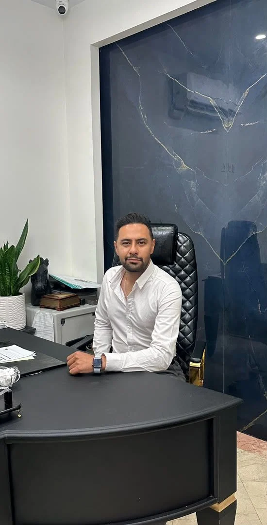 مدیر نمایشگاه گالاریا موتورز