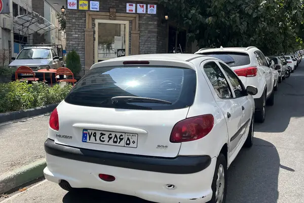 پژو 206