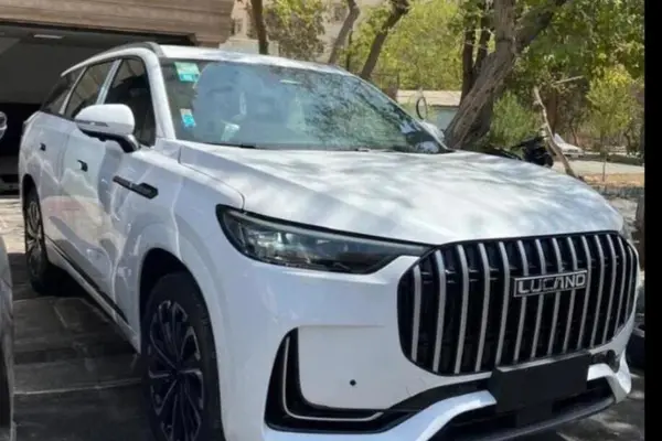 لوکانو L8