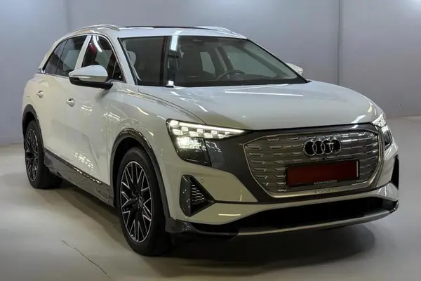عکس آئودی Q5 e-tron