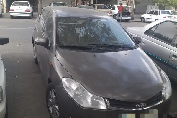 ام وی ام 315هاچ بک