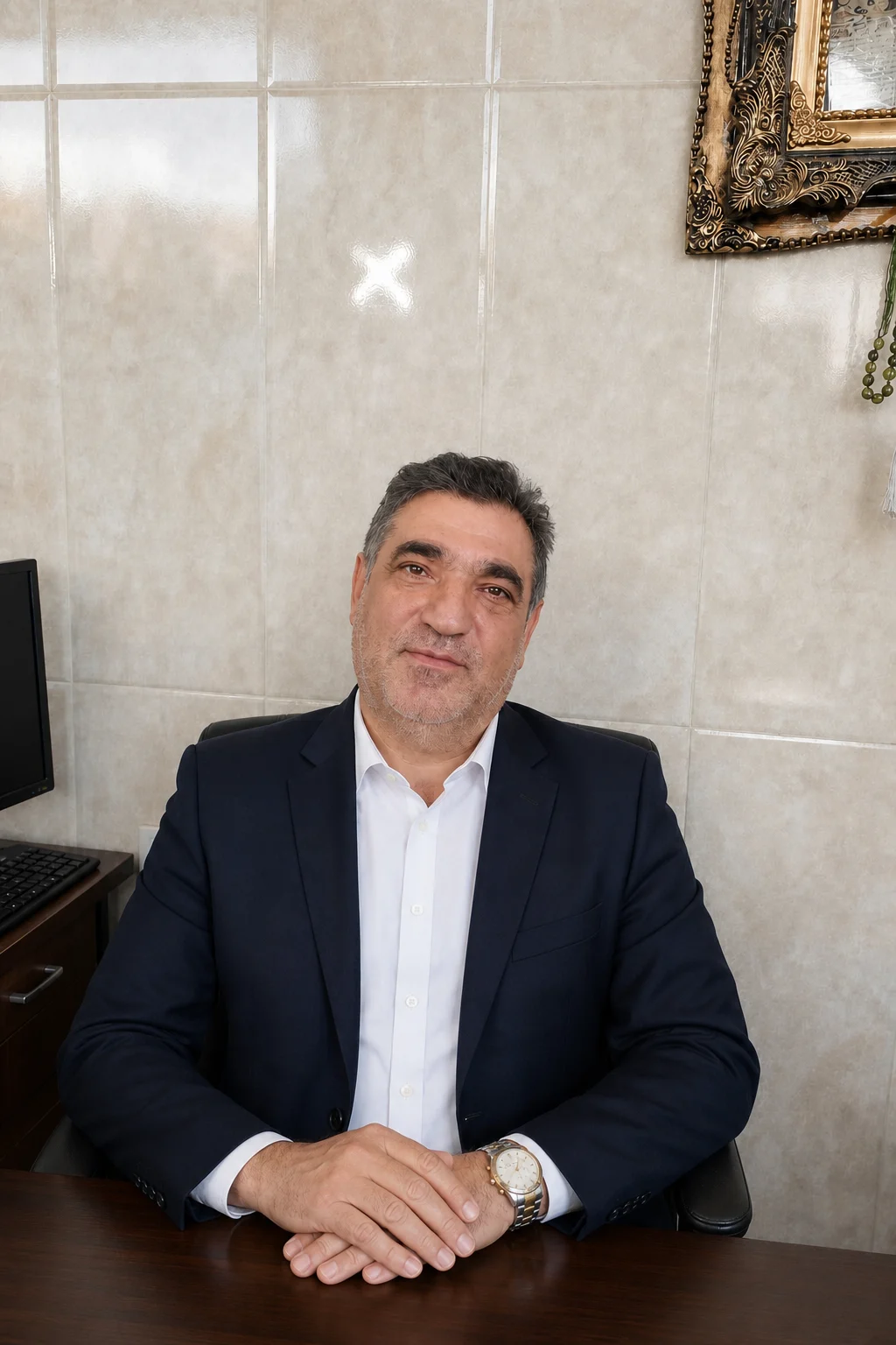 مدیر نمایشگاه اتو گالری نوید