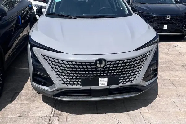 عکس چانگان UNI-T