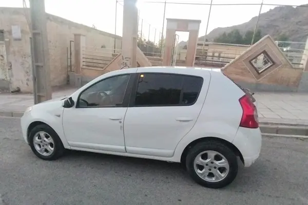 رنو ساندرو