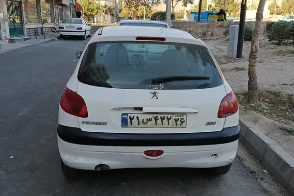پژو 206