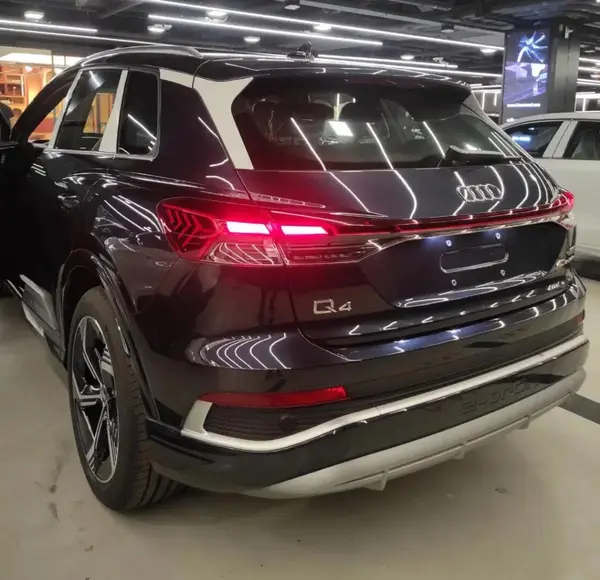آئودی Q4 e-tron