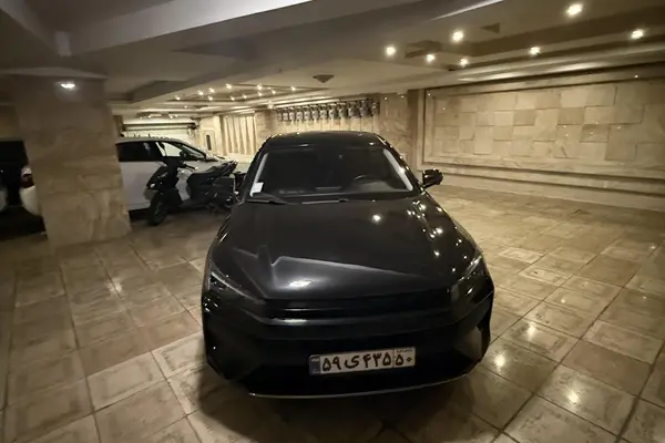کی ام سی J7