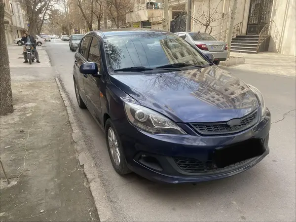 ام وی ام 315هاچ بک