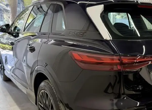 عکس آئودی Q5 e-tron