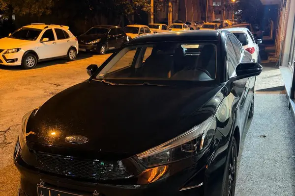 عکس کی ام سی eJ7