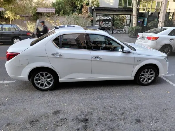 عکس دنا پلاس EF7