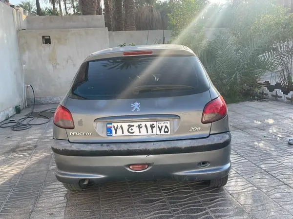 پژو 206