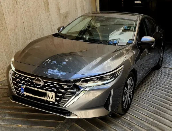 عکس نیسان سیلفی e-POWER