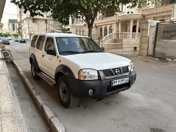 عکس نیسان رونیز