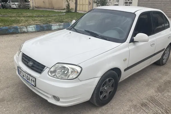 عکس هیوندای ورنا