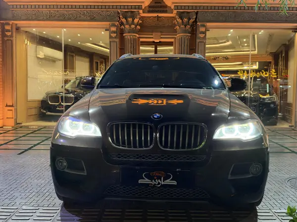 بی ام و X6
