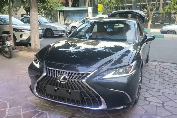 لکسوس ES هیبرید