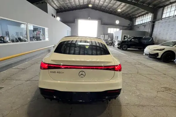 بنز EQE Sedan