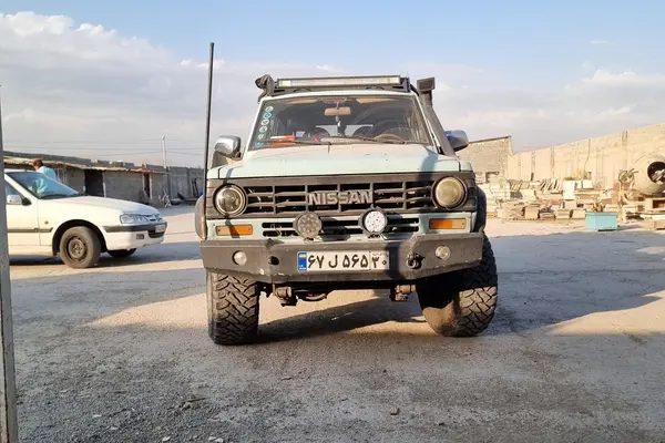 نیسان پاترول چهار در