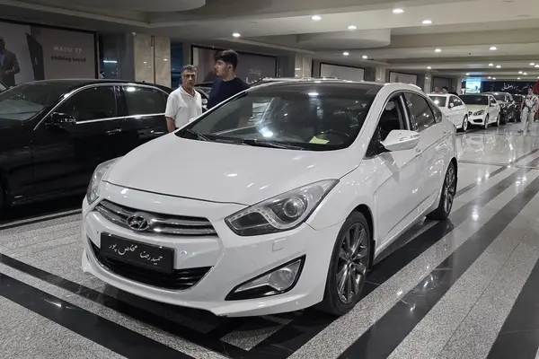 هیوندای i40