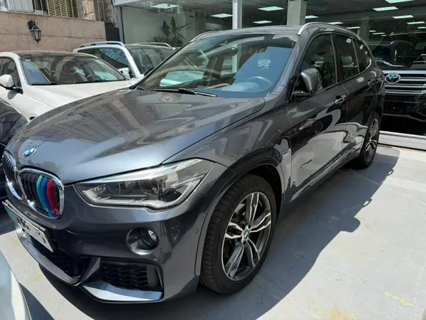 عکس بی ام و X1