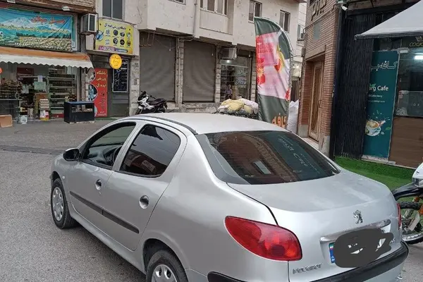 پژو 206