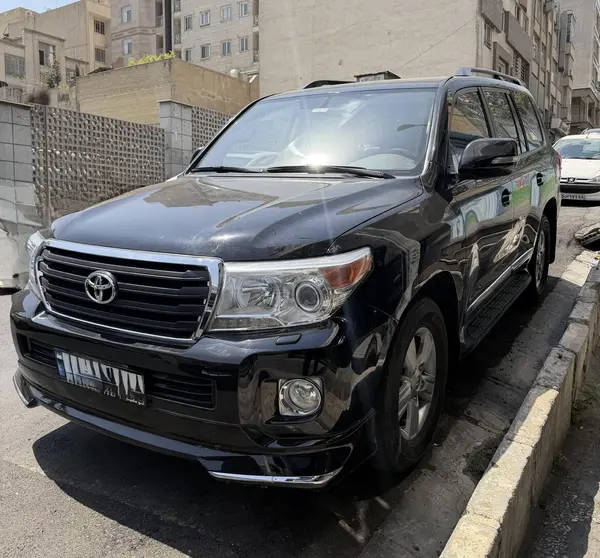 عکس تویوتا لندکروز چهار در