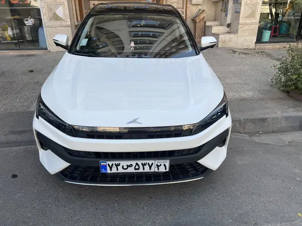 کی ام سی J7