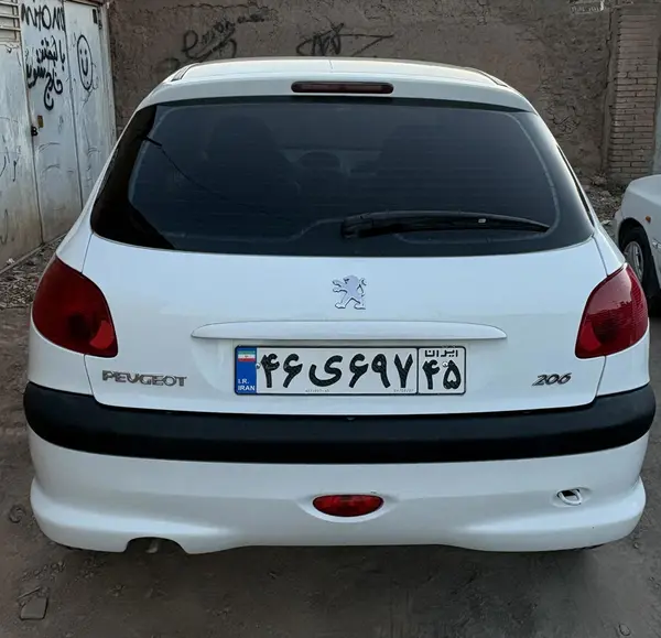 پژو 206