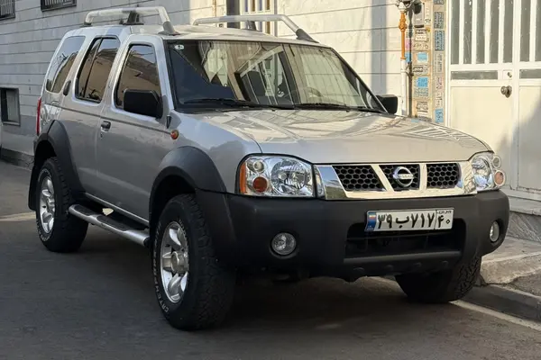 عکس نیسان رونیز